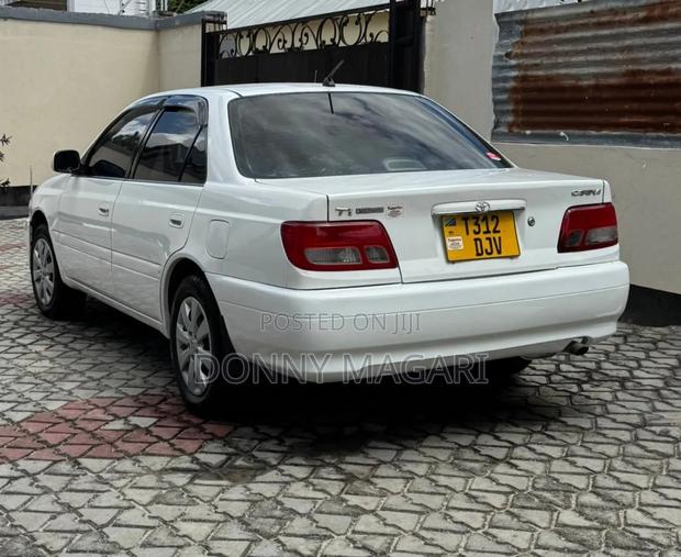 Toyota Carina 2001 White