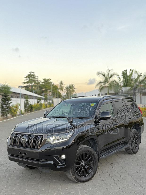 Toyota Land Cruiser Prado 2021 Black