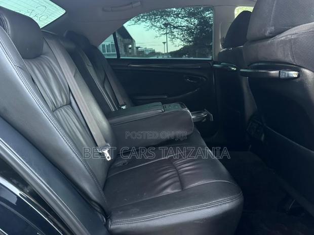 Toyota Crown 2006 Black