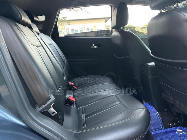 Nissan Dualis 2011 Gray