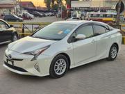 Toyota Prius 2018 Pearl for sale
