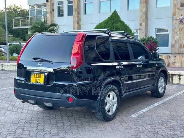 Nissan X-Trail 2010 Black