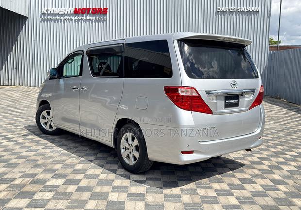 Toyota Alphard 2008 Silver