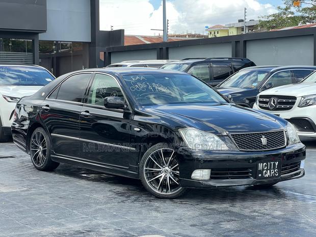 Toyota Crown 2006 Black