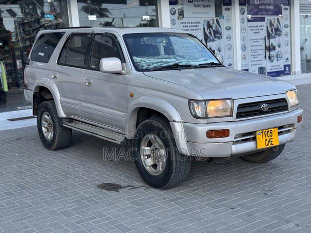 Toyota Hilux Surf 2.7 SSR 2001 White