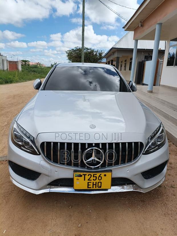 Mercedes-Benz C200 2014 Gray