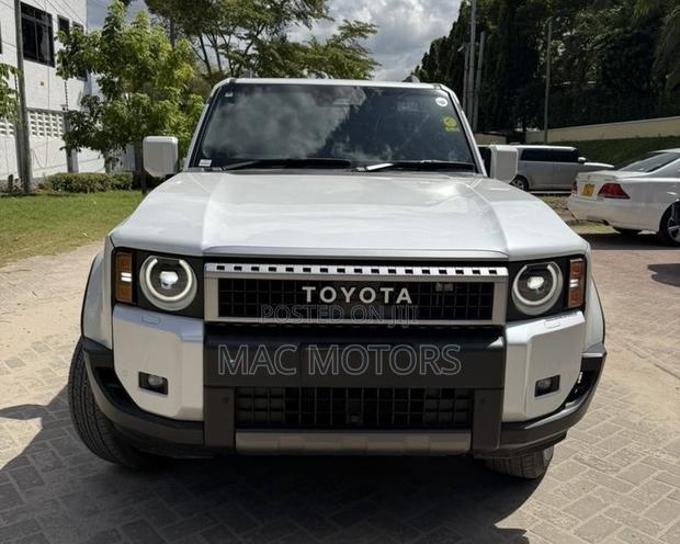 Toyota Land Cruiser Prado 2.8 2024 White
