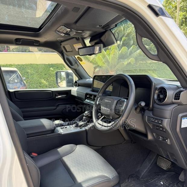 Toyota Land Cruiser Prado 2.8 2024 White