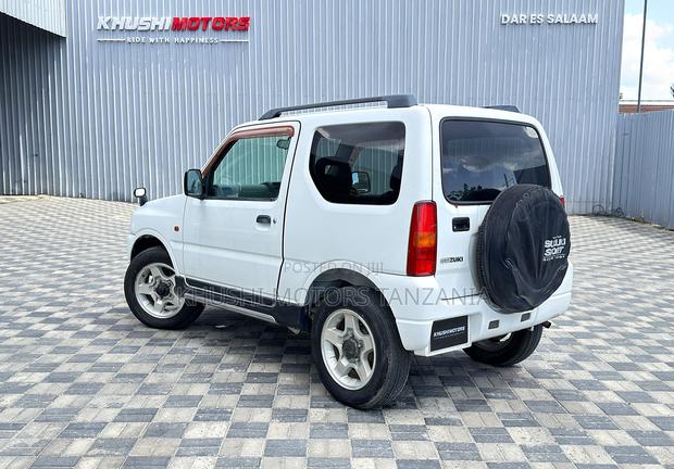Suzuki Jimny 2001 White