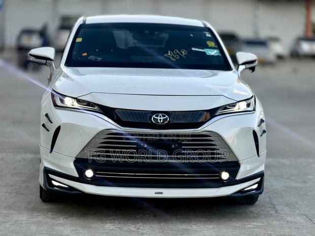 Toyota Harrier 2.0 2021 White