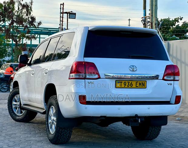 Toyota Land Cruiser 2009 Pearl