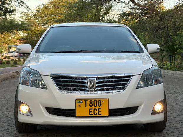 Toyota Premio 2012 White