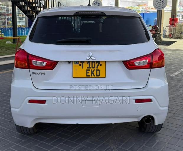 Mitsubishi RVR 2010 White