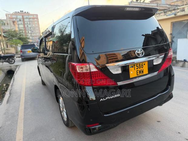 Toyota Alphard 2.4 Petrol AWD 2009 Black