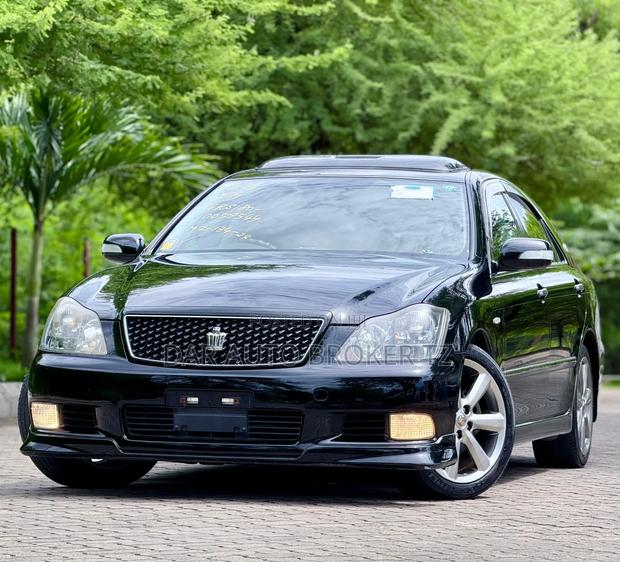 Toyota Crown 2006 Black