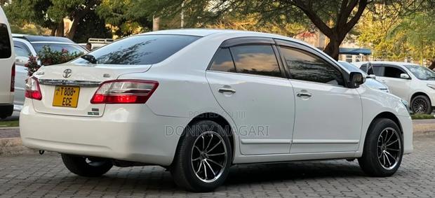 Toyota Premio 2012 White