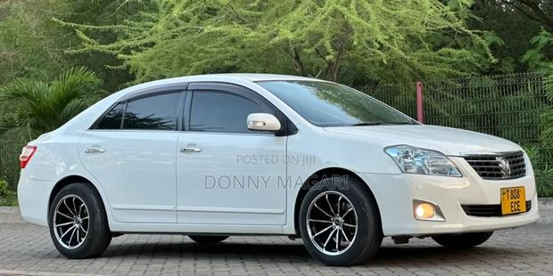 Toyota Premio 2012 White