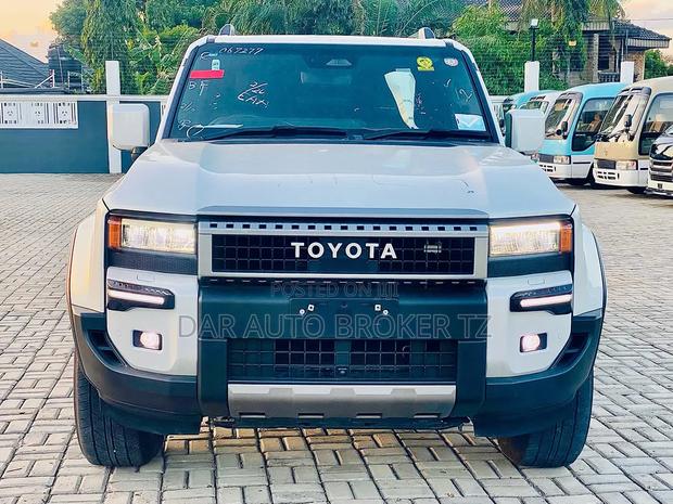Toyota Land Cruiser Prado 2024 White