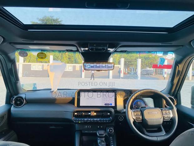 Toyota Land Cruiser Prado 2024 White