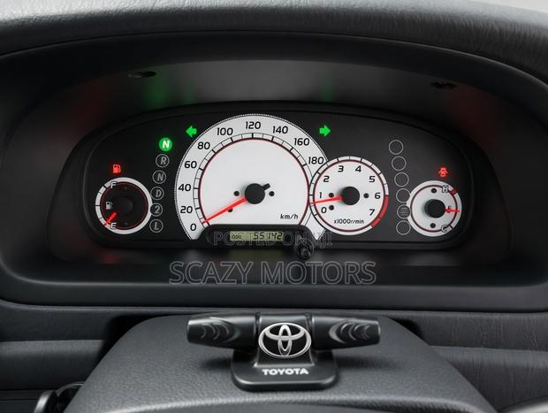 Toyota Noah 2001 White