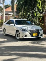 Toyota Crown 2015 White for sale