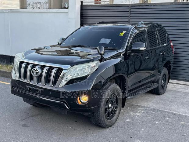 Toyota Land Cruiser Prado 2017 Black