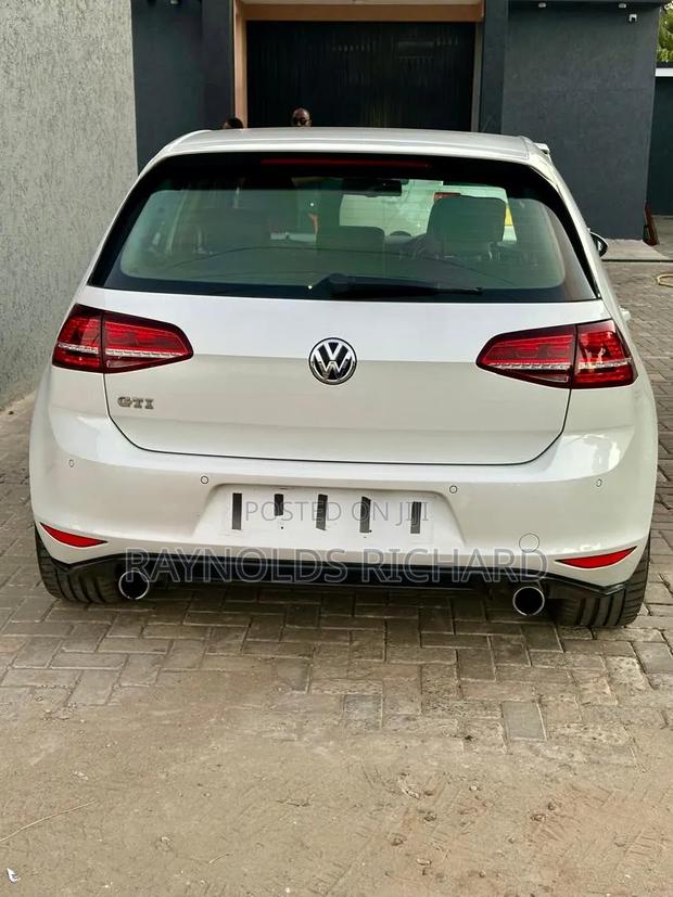 Volkswagen Golf GTI 2014 White