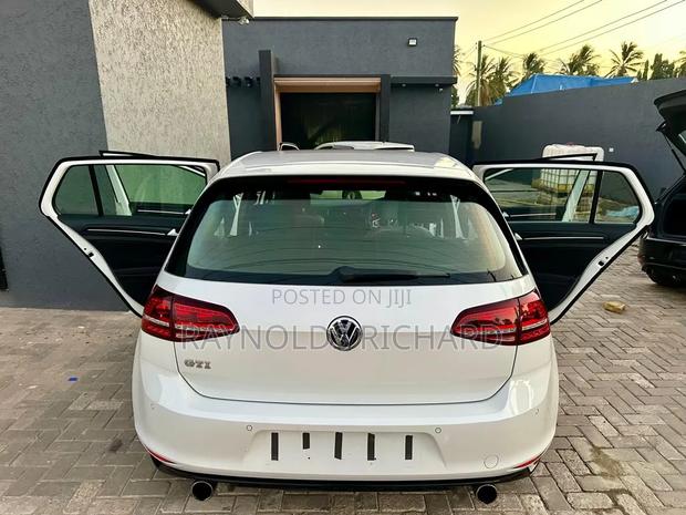 Volkswagen Golf GTI 2014 White