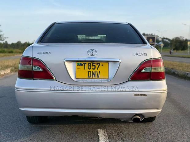 Toyota Brevis 2005 Silver