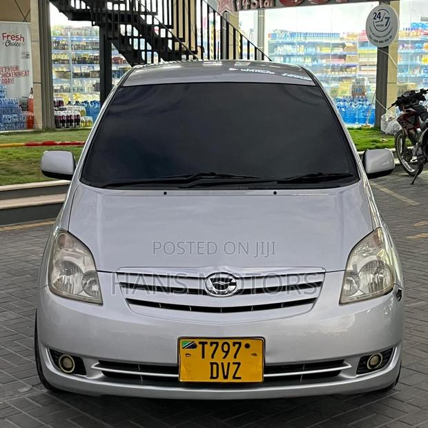 Toyota Corolla Spacio 2004 Silver