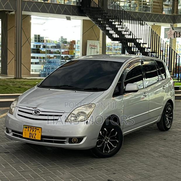 Toyota Corolla Spacio 2004 Silver