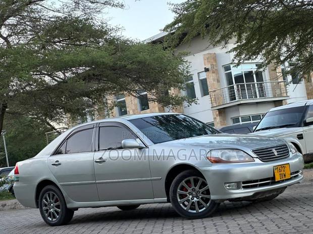 Toyota Mark II 1990 Silver