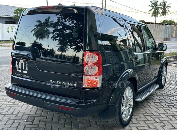 Land Rover Discovery 2013 Black