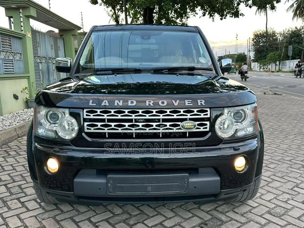 Land Rover Discovery 2011 Black