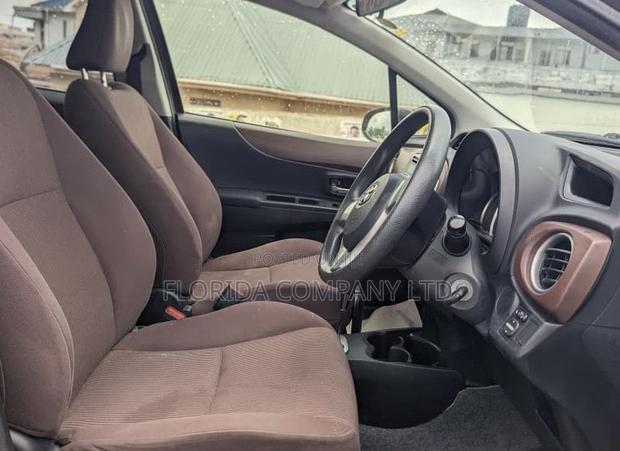 Toyota Vitz 2012 Burgundy