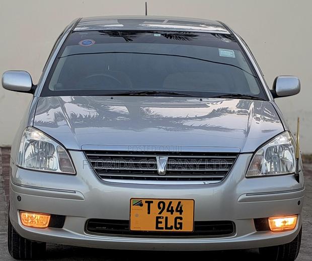 Toyota Premio 2005 Silver