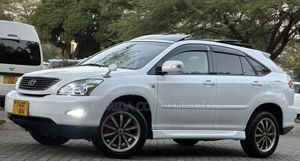 Toyota Harrier 2005 White