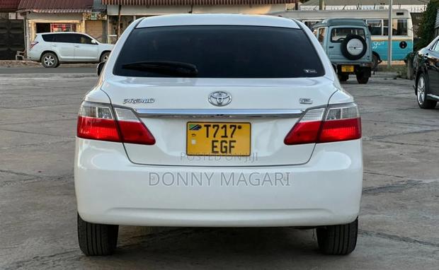 Toyota Premio 2009 White