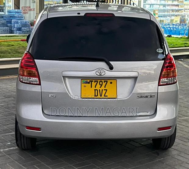 Toyota Corolla Spacio 2004 Silver