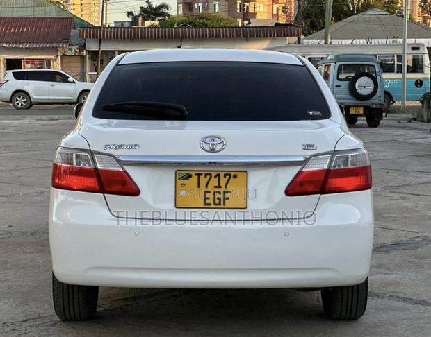 Toyota Premio 2010 White