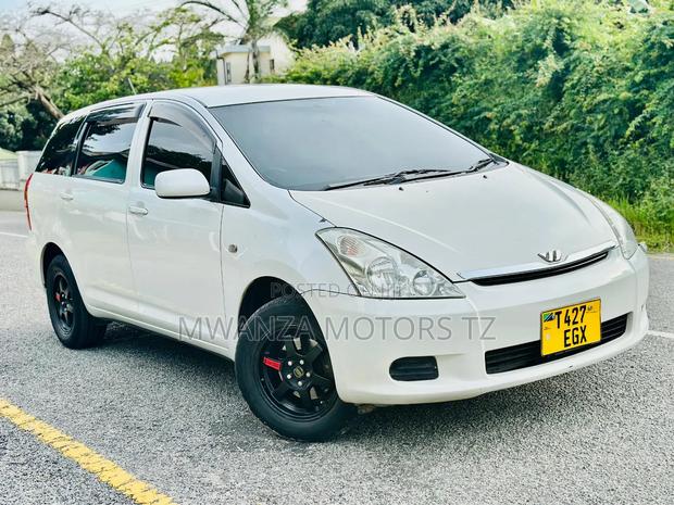 Toyota Wish 2005 White