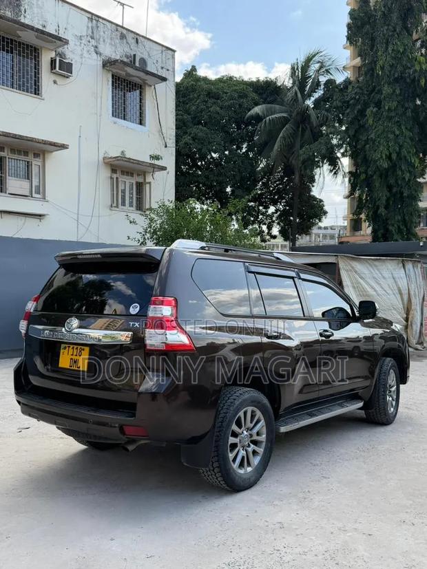 Toyota Land Cruiser Prado 2017 Black