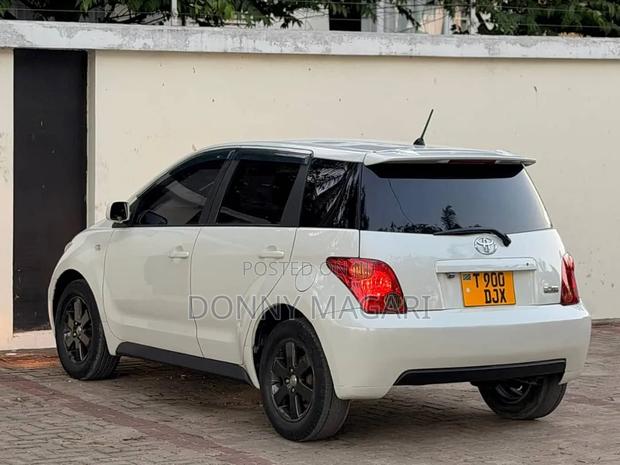 Toyota IST 2004 White