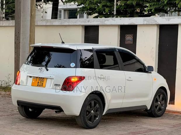 Toyota IST 2004 White