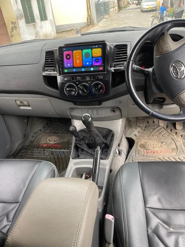 Toyota Hilux 2008 White