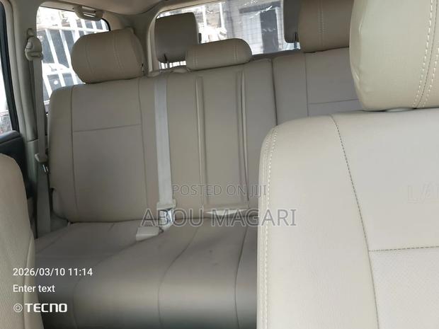 Toyota Land Cruiser HDJ 100 2003 Black