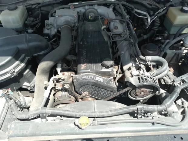 Toyota Land Cruiser HDJ 100 2003 Black