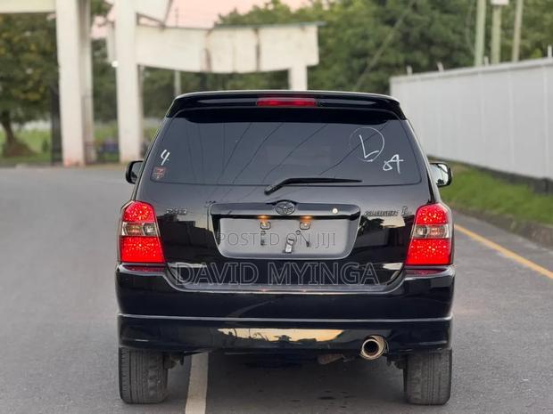 Toyota Kluger 2004 Black