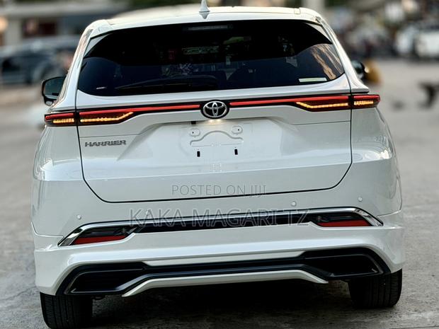 Toyota Harrier 2021 White