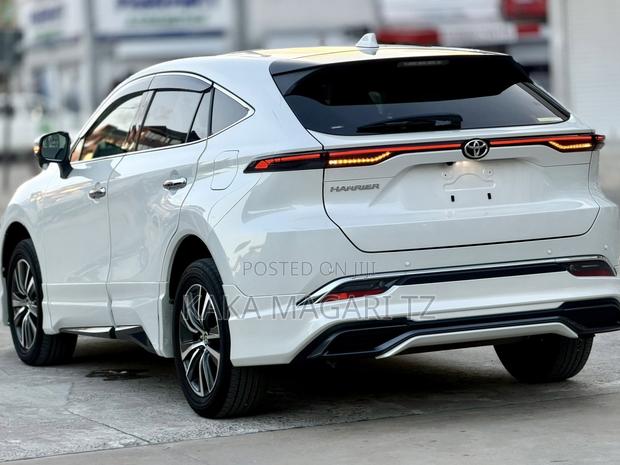 Toyota Harrier 2021 White